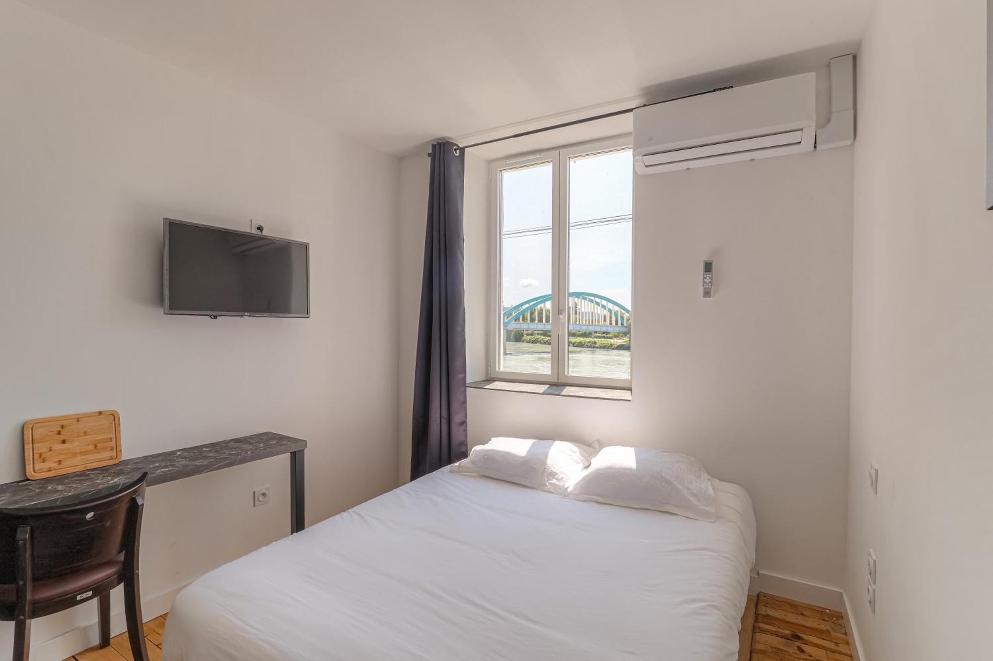 Le Berlin - Les Appartements De L'Olivier Loyettes Zewnętrze zdjęcie